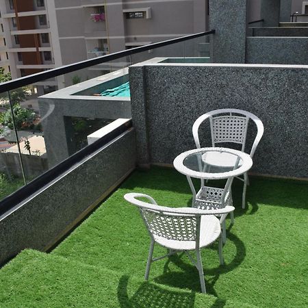 Hotel Royal Square Gandhinagar Dış mekan fotoğraf