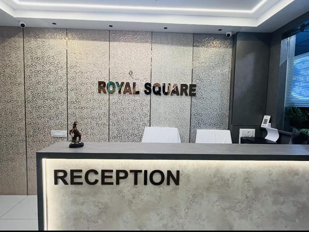 Hotel Royal Square Gandhinagar Dış mekan fotoğraf