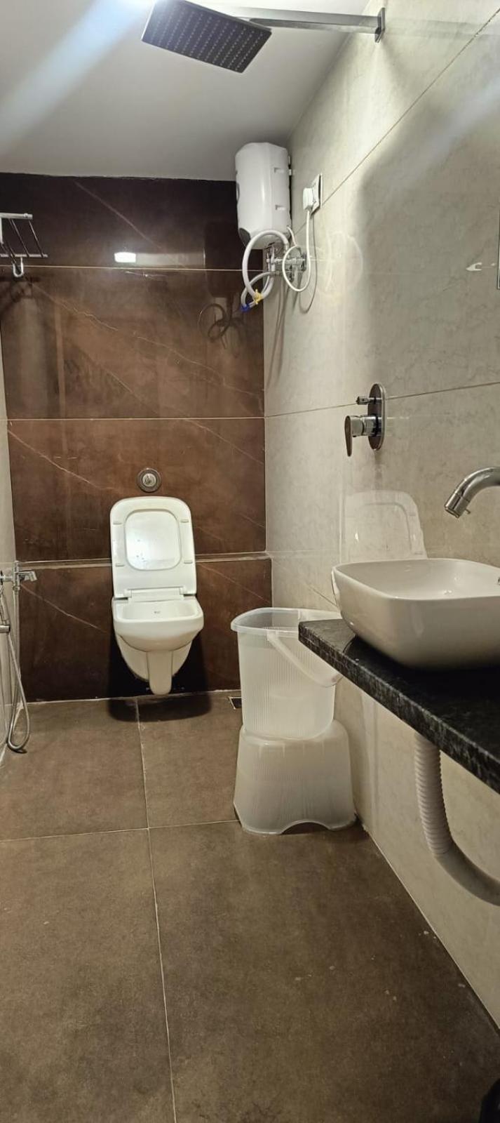 Hotel Royal Square Gandhinagar Dış mekan fotoğraf